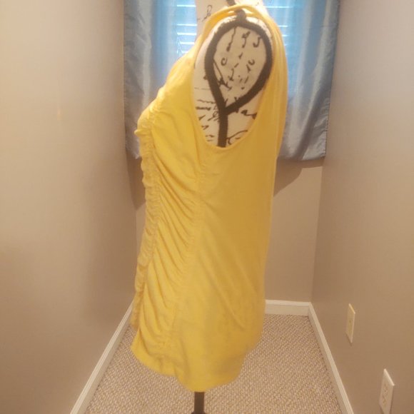 2 a Tee Ruched Front Tank Top - Picture 2 of 3